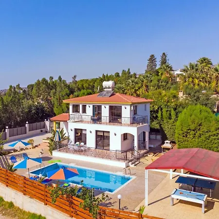 Themis By * פאהיה