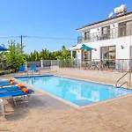 Villa Themis By