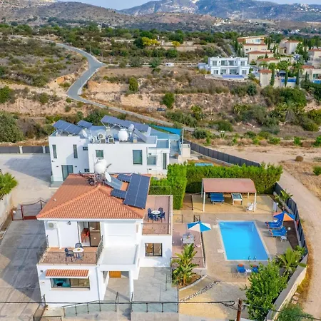 Villa Themis By Peyia