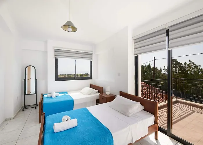 Themis By Vila Pegeia